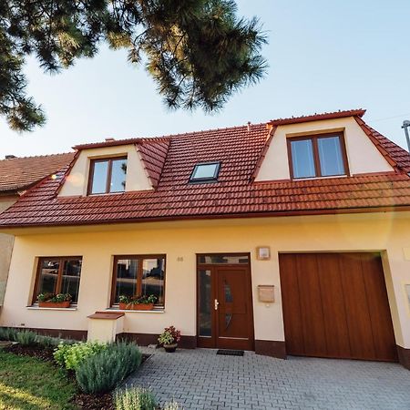 Apartman Pod Borovici Kovalovice Bagian luar foto