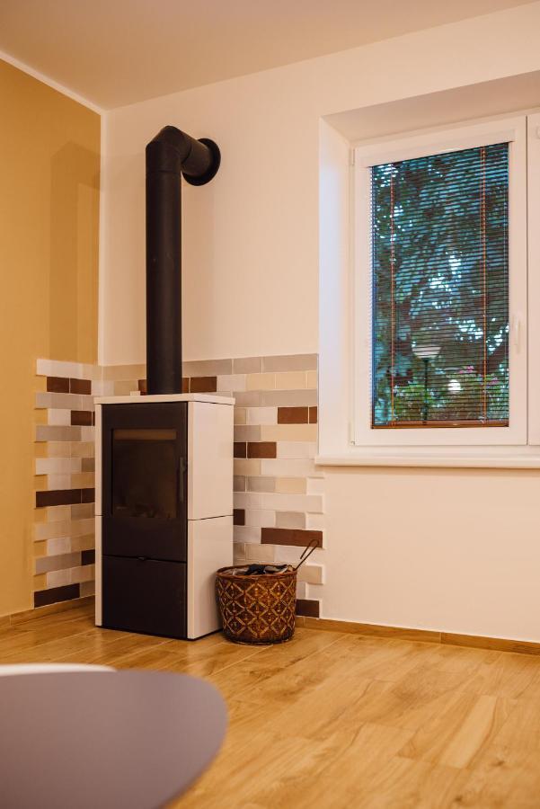 Apartman Pod Borovici Kovalovice Bagian luar foto